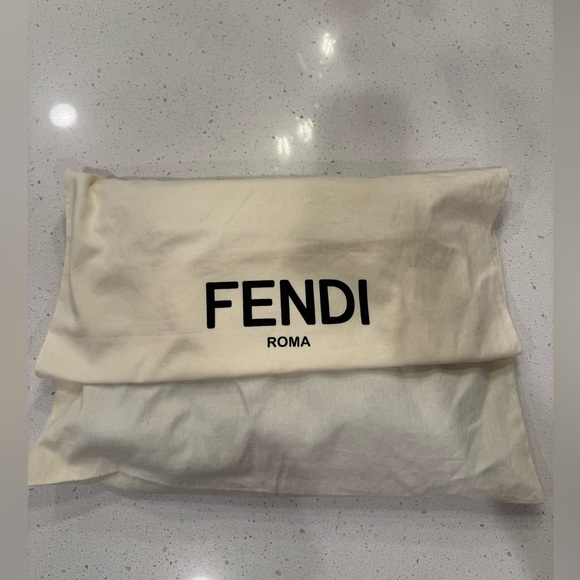 FENDI Touch of Fur Cashmere scarf - Picture 8 of 8